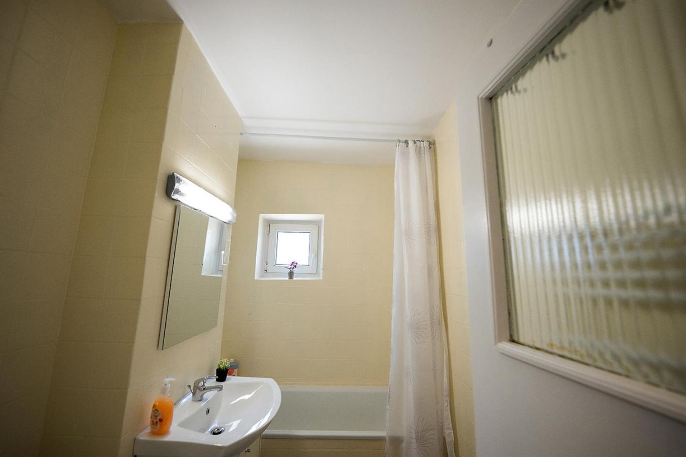 Aurel Vlaicu Apartment- Gara Braszów Zewnętrze zdjęcie